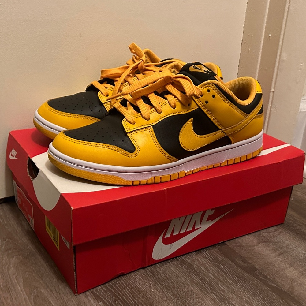 Nike Dunk Low “Goldenrod”